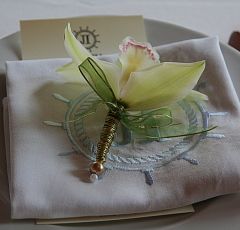 Флористическое оформление свадьбы на теплоходе Ласточка