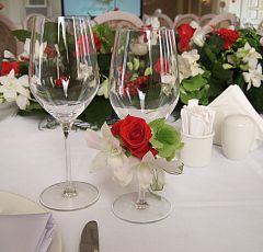 Флористическое оформление свадьбы в красно-белых тонах — Флористическое оформление свадьбы в красно-белых тонах.