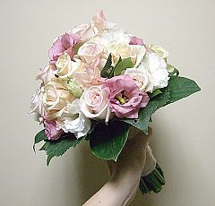 Букет невесты кремово-розовый