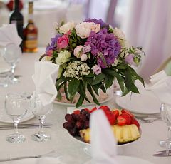 Цветочное оформление свадьбы в английском стиле